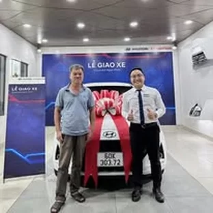 Xe xăng và xe điện: tính theo hành trình thực tế